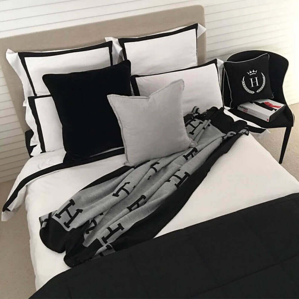 2410 001 lobjet Benedict von Hacht Vase