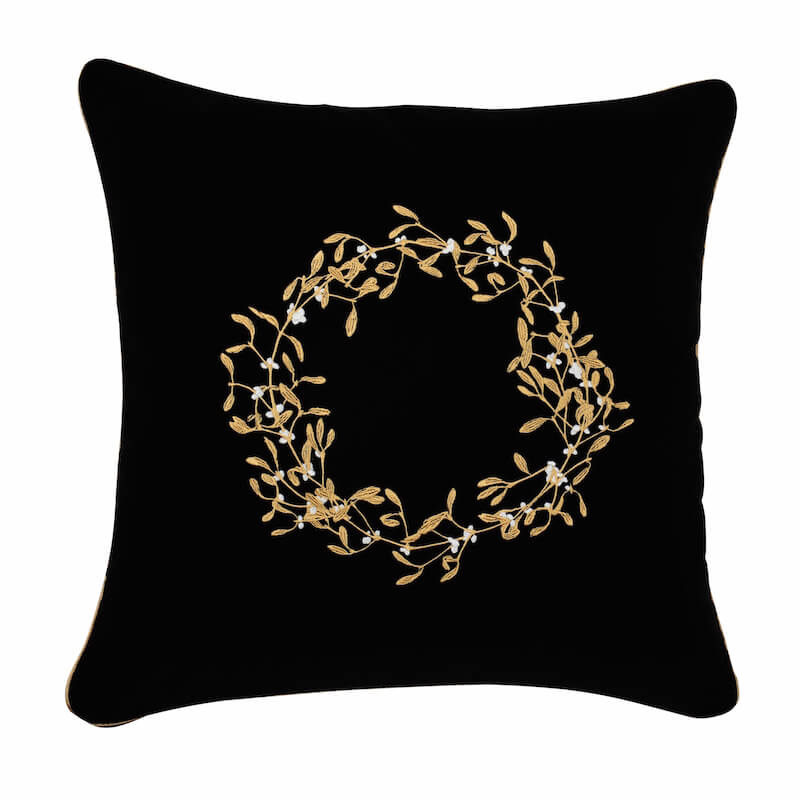 251204 BenedictvonHacht kissen couture